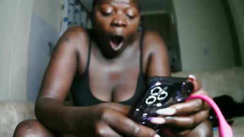 prettyreen online show from November 17, 2025, 11:54 pm