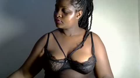 prettyriss online show from May 13, 2026, 7:22 pm