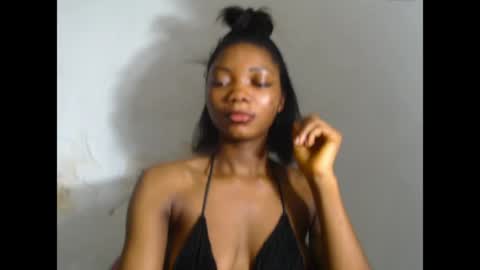 Snapshot of prettysexy6 chatting on April 1, 2026, 9:54 am prettysexy6 online show from April 1, 2026, 9:54 am