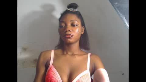 Snapshot of prettysexy6 chatting on April 3, 2026, 7:28 am prettysexy6 online show from April 3, 2026, 7:28 am