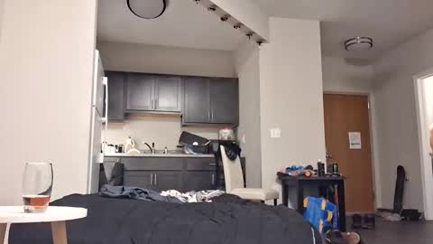 prettysolidd7 online show from September 28, 2025, 4:29 am