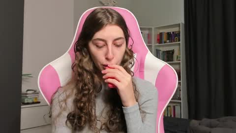 Sophie  next stream will be at Monday  i will wait you guys  online show from June 1, 2026, 5:53 am
