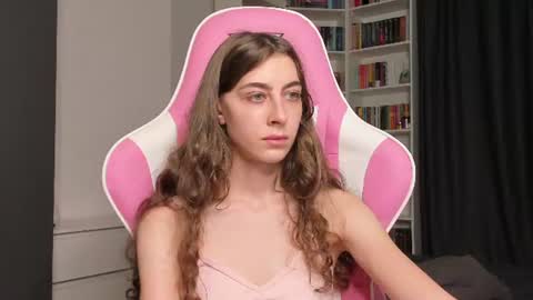 Snapshot of prettysomething chatting on June 27, 2026, 12:22 pm Sophie next stream will be at Monday i will wait you guys online show from June 27, 2026, 12:22 pm