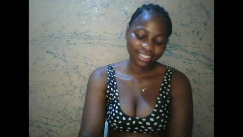 prettyxxpac online show from April 17, 2026, 2:25 am