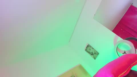pretygirltsxxx online show from June 9, 2026, 12:17 pm
