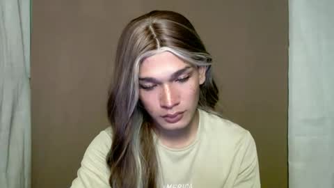 Snapshot of pricelessbeautyxxx chatting on December 5, 2025, 6:26 pm TINA online show from December 5, 2025, 6:26 pm