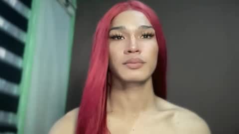 Snapshot of pricelessbeautyxxx chatting on December 17, 2025, 8:42 am TINA online show from December 17, 2025, 8:42 am