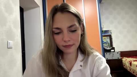 Amelia online show from November 11, 2025, 6:41 pm