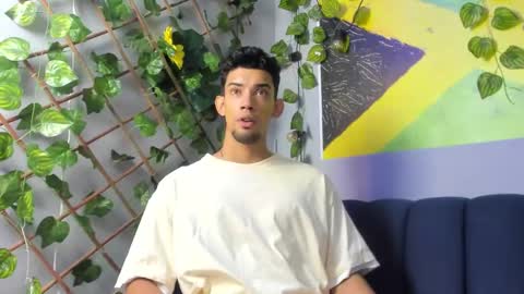 prince_arthur77 online show from October 2, 2025, 1:18 pm