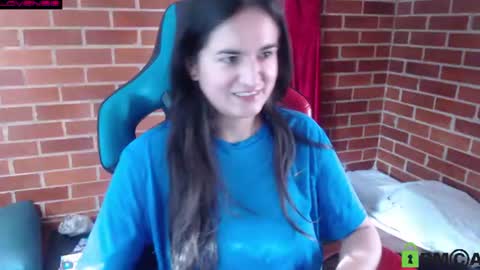 Snapshot of princesa_leia_zathur chatting on July 1, 2026, 1:02 pm Leia online show from July 1, 2026, 1:02 pm