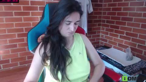 Snapshot of princesa_leia_zathur chatting on July 8, 2026, 2:43 pm Leia online show from July 8, 2026, 2:43 pm