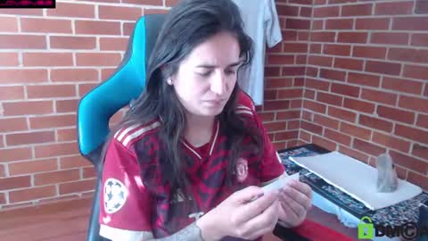 Snapshot of princesa_leia_zathur chatting on July 10, 2026, 1:47 pm Leia online show from July 10, 2026, 1:47 pm