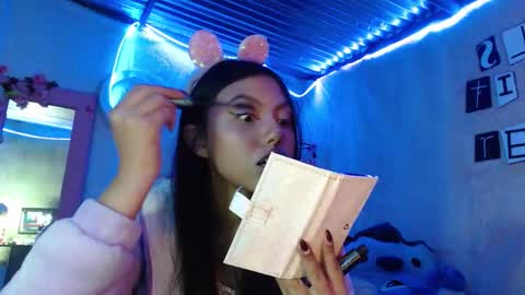 Snapshot of princess_elia chatting on October 19, 2025, 11:16 pm  Elia  online show from October 19, 2025, 11:16 pm