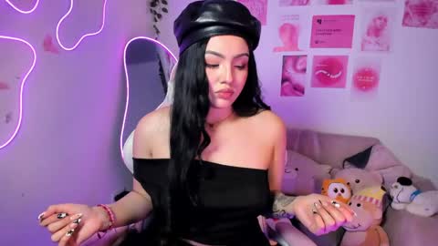 Snapshot of princess_saris chatting on June 2, 2026, 8:22 pm online show from June 2, 2026, 8:22 pm