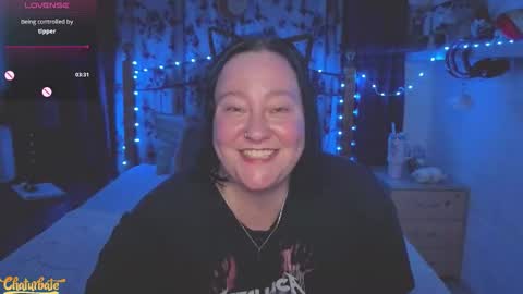 Lux Alot Luxi online show from February 23, 2026, 8:06 pm