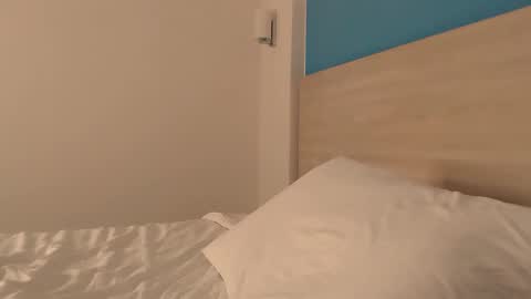 Kris3 online show from February 2, 2025, 1:45 am