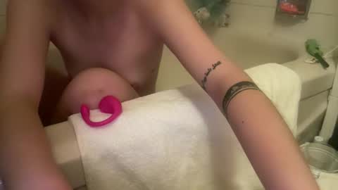 princessoftenis44 online show from December 1, 2025, 4:34 pm