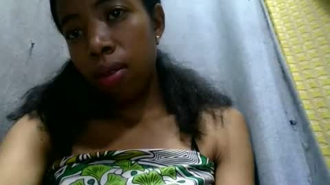 prisca880319 online show from May 9, 2026, 4:28 am