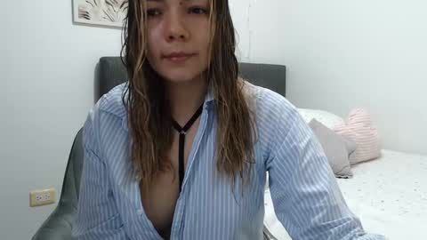 Snapshot of priscila_black chatting on February 25, 2025, 9:35 pm Marcela online show from February 25, 2025, 9:35 pm