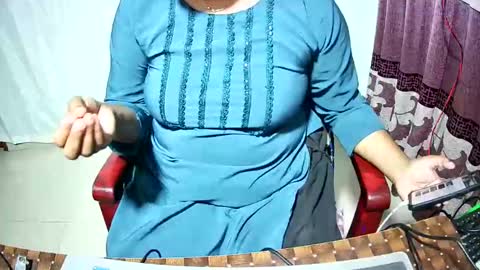 Snapshot of priyonti34 chatting on December 4, 2025, 2:43 am Priyonti ganguli online show from December 4, 2025, 2:43 am