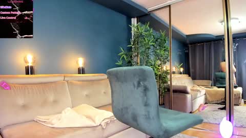 Raven  but you can call me sweetie or honey too  online show from January 24, 2025, 12:42 am