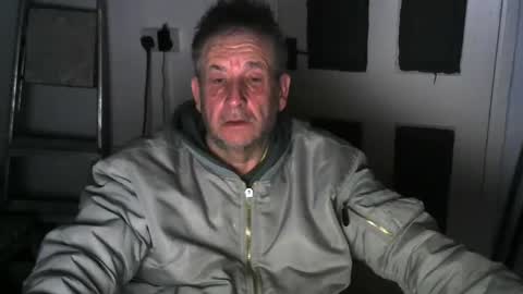 projectorepson online show from January 18, 2025, 9:13 pm