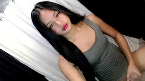 hi follow me its ALTHEA  online show from July 15, 2026, 11:43 pm