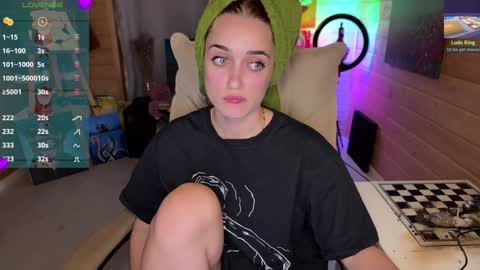 Queen of Pain online show from December 15, 2024, 7:21 pm