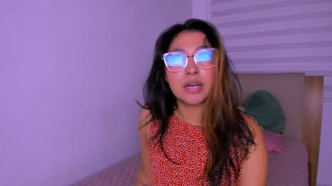 Mara online show from December 5, 2024, 1:58 am