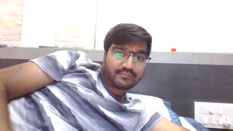 Snapshot of ptl1711 chatting on December 3, 2024, 8:05 am ptl1711 online show from December 3, 2024, 8:05 am