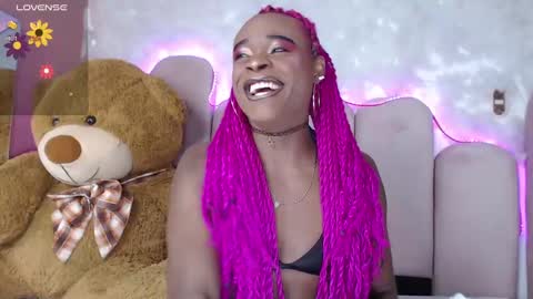 Snapshot of puca_eboony chatting on January 14, 2025, 4:40 pm pucca online show from January 14, 2025, 4:40 pm