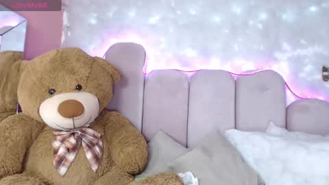 Snapshot of puca_eboony chatting on January 16, 2025, 4:50 pm pucca online show from January 16, 2025, 4:50 pm