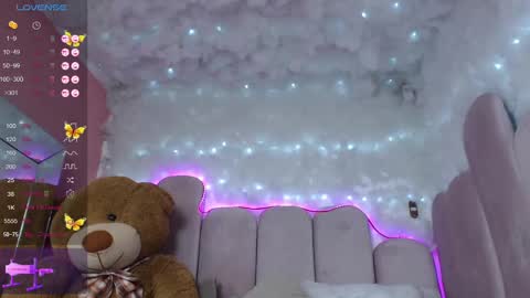 Snapshot of puca_eboony chatting on January 22, 2025, 12:38 pm pucca online show from January 22, 2025, 12:38 pm