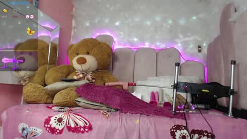 Snapshot of puca_eboony chatting on January 24, 2025, 8:00 pm pucca online show from January 24, 2025, 8:00 pm