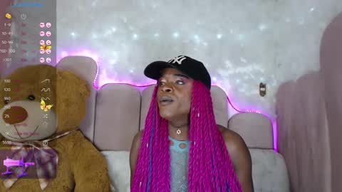 Snapshot of puca_eboony chatting on January 28, 2025, 1:50 am pucca online show from January 28, 2025, 1:50 am