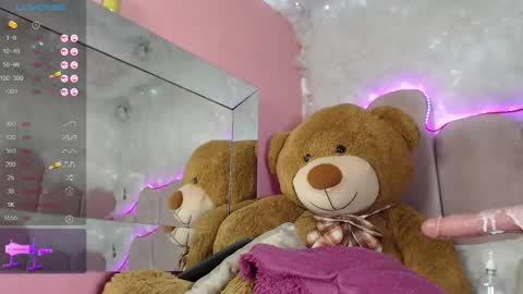 Snapshot of puca_eboony chatting on January 29, 2025, 3:37 pm pucca online show from January 29, 2025, 3:37 pm