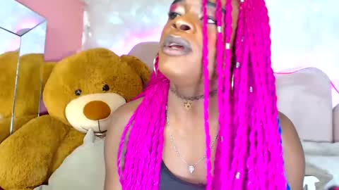 Snapshot of puca_eboony chatting on February 3, 2025, 8:57 pm pucca online show from February 3, 2025, 8:57 pm