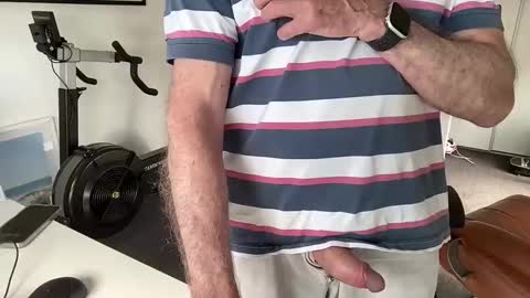 puffiest online show from January 1, 2025, 10:46 pm