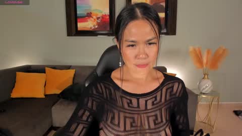 Pui Yee  online show from January 6, 2025, 6:10 pm