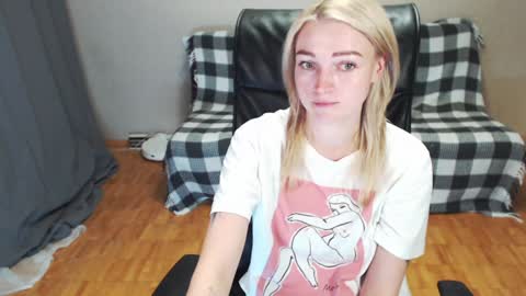 Polly online show from December 7, 2024, 4:03 pm