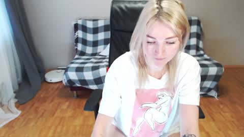 Polly online show from December 14, 2024, 7:07 am