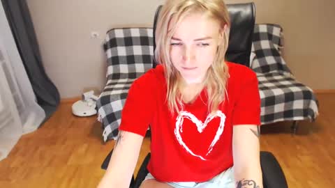 Polly online show from January 19, 2025, 11:56 am