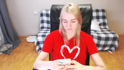 Polly online show from March 11, 2025, 10:40 am