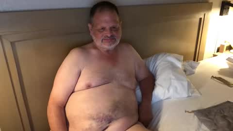 Snapshot of puma_sfo chatting on November 12, 2025, 8:26 am David online show from November 12, 2025, 8:26 am