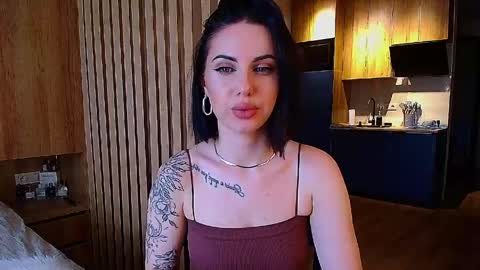 Snapshot of pure_temptation_j chatting on June 7, 2026, 12:42 pm Julia online show from June 7, 2026, 12:42 pm