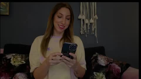 Isabelle online show from April 2, 2026, 6:49 pm