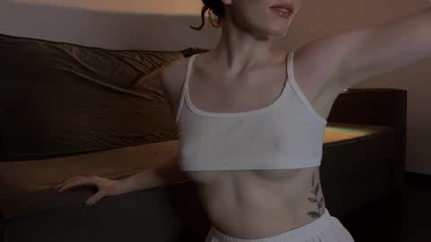 Marie online show from February 10, 2025, 3:24 am