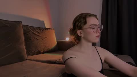 Marie online show from February 28, 2025, 9:04 am