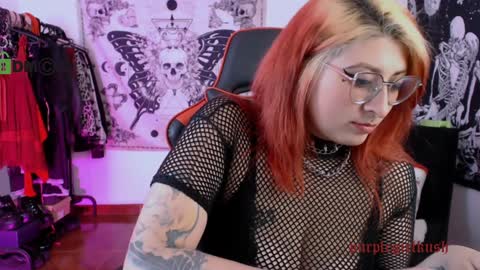 Snapshot of purpelkush chatting on January 25, 2025, 3:30 am Purplekush Violet punk online show from January 25, 2025, 3:30 am