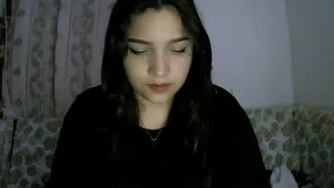 Snapshot of purple_23 chatting on February 1, 2026, 5:39 am Lizzy online show from February 1, 2026, 5:39 am